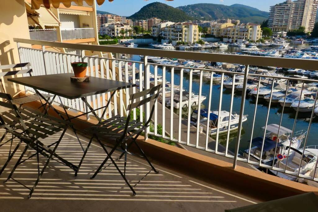 Appartement Lumineux 6 Places Avec Vue Sur Marina Mandelieu Exterior foto